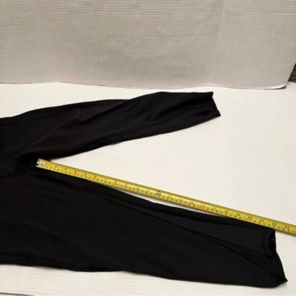 Lululemon * High - rise Crop pants leggins Size 8 Perforated Mesh - Picture 10 of 16